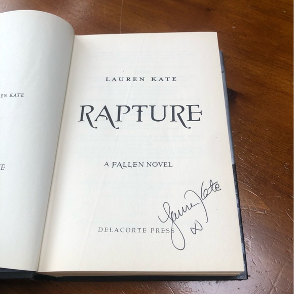 Rapture by Lauren Kate - Autographed Copy - first edition hardcover copy - - Picture 9 of 9